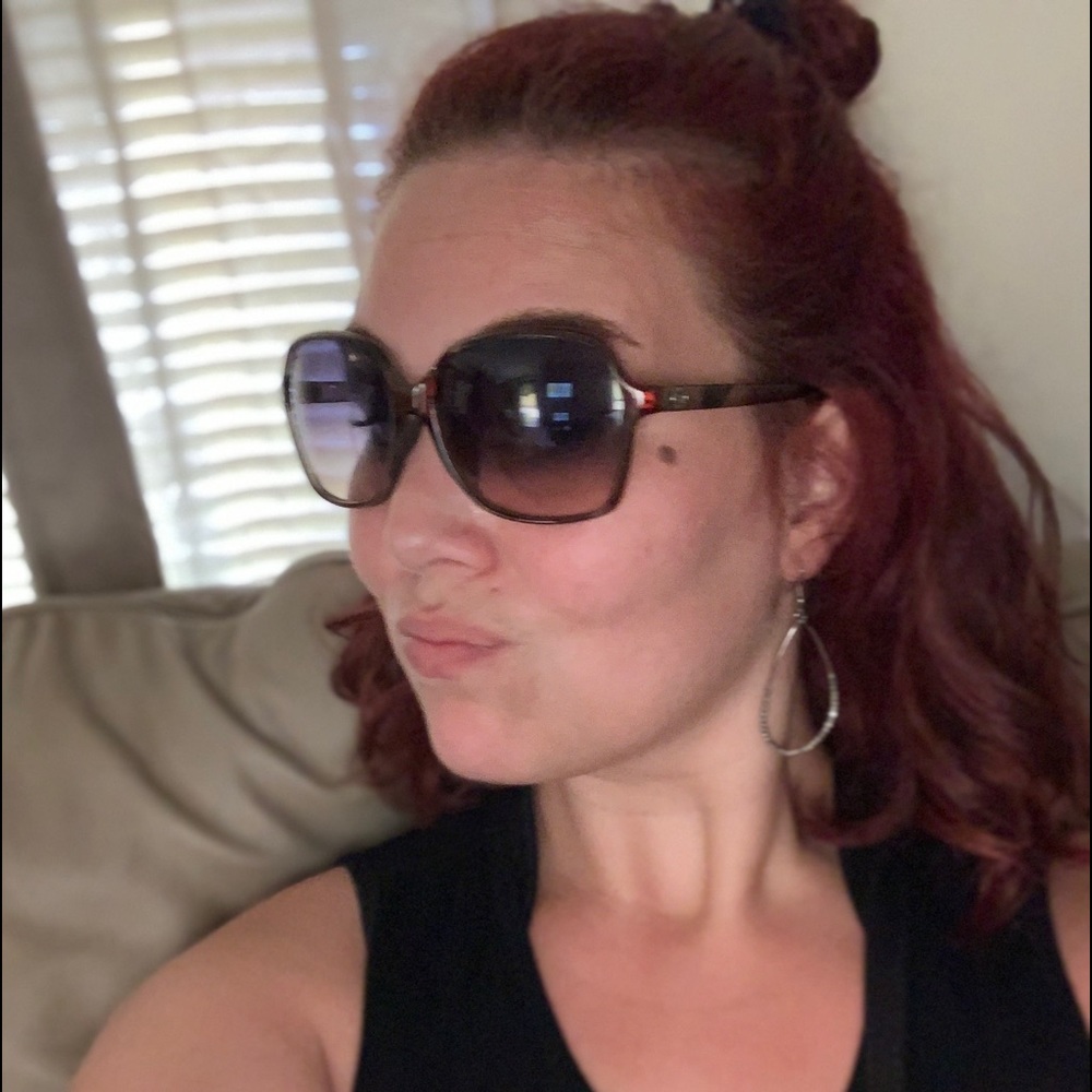 Meet your Posher, Kayla